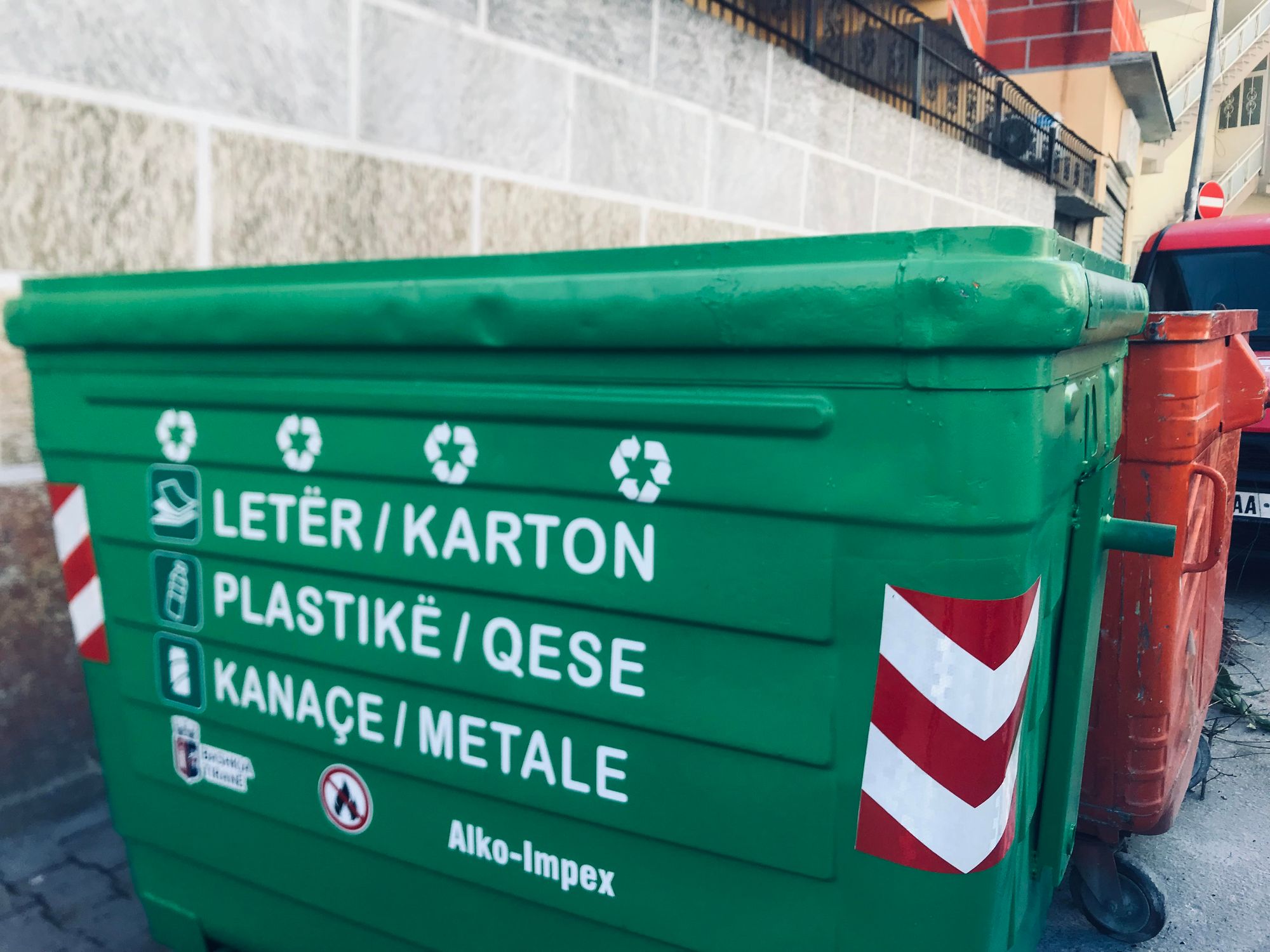 Të tjerë kosha për riciklim – një tjetër mashtrim