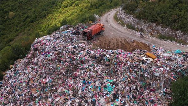 'Është shkatërruese': BIRN harton landfillet ilegale që shkatërrojnë Ballkanin