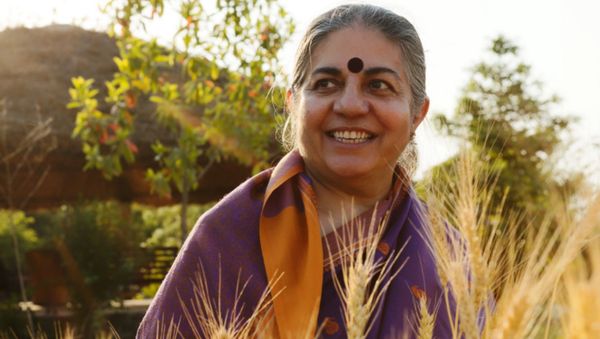 Ne duhet të luftojmë kundër 1 për qindshit për të ndaluar zhdukjen e gjashtë masive — Dr. Vandana Shiva