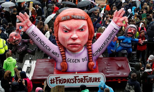Te rinjtë në mbarë Botën, të frymëzuar nga Greta Thunberg kanë dalë në rrugë për ti bërë presion politikës që të veprojnë lidhur me ndryshimet e klimës.