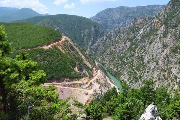 Hidrocentrali i Skavicës, pranimi i ankesës nga Gjykata Kushtetuese rikthen shpresën tek mjedisorët